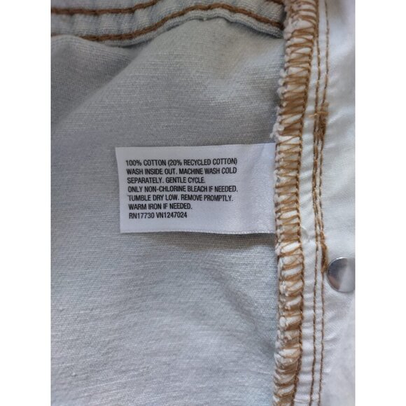 Wild Fable Women's Super High Waisted Light Wash Denim Cutout Shorts. NWT - Picture 5 of 9